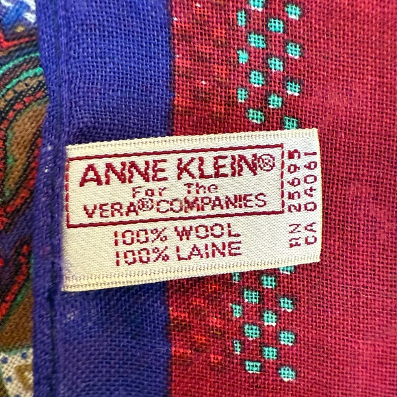 Anne Klein for Vera Companies Wool Scarf 🇯🇵– Ornate Geometric Design - Picture 9 of 10